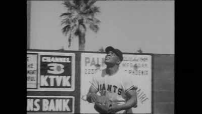 Durante a guerra da Coreia, - Say Hey, Willie Mays!
