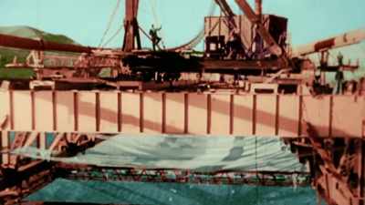 DURING CONSTRUCTION,
30 WORKERS FALL, - America in Color