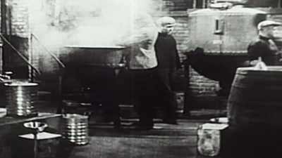 During Prohibition,
the underground network - Secrets of the Underground