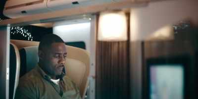 During the flight, all devices
should remain in flight-safe mode. - Hijack
