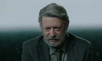 During the interrogation,
he declared himself to be apolitical, - Close Your Eyes