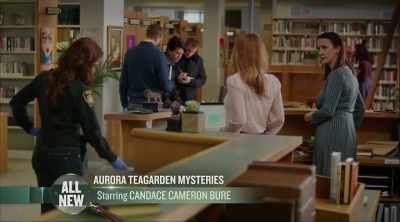 Dus het is haar schuld
dat mijn auto gestolen is? - Aurora Teagarden Mysteries: A Game of Cat and Mouse