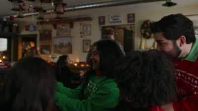 (Dusty groans) (Amy laughs) - Holiday Road