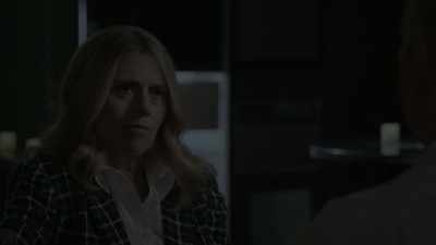 - Dykes starts shooting at us, - FBI TRUE