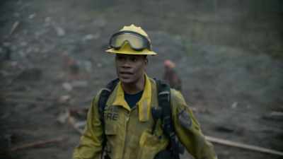 Dylan! He needs all the air - Fire Country