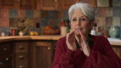 Dziewczyna chodziła do psychiatry - Joan Baez: I Am a Noise