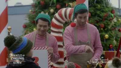 E a segunda é divertirem-se como nunca. - Christmas for Keeps