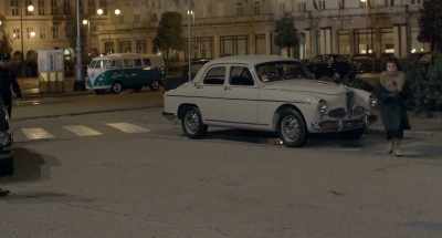 - È arrivata.
- Ah. - Diabolik