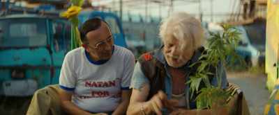 - E ce l'abbiamo.
- Non questa. Quella che... - Falla girare