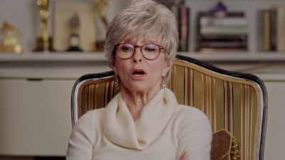 E eles ficavam me chamando
de "porca do Bernardo" e... - Rita Moreno: Just a Girl Who Decided to Go for It