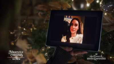 E então, aceitaste a vaga de professora? - Christmas for Keeps