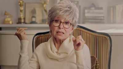E eu acho que a única forma
é fazer terapia. - Rita Moreno: Just a Girl Who Decided to Go for It