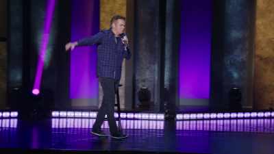 E în regulă. Daţi-i punctul." - Brian Regan: Nunchucks and Flamethrowers