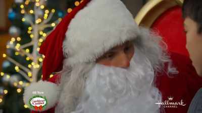- E Jake Dorsey, celebrul actor.
- Ştiu cine e, da. - A Dickens of a Holiday!