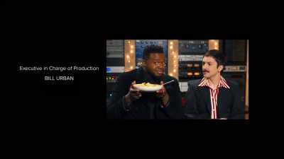É mau dizer que tenho estado sempre
a comer Oil Down? - Pentatonix: Around the World for the Holidays