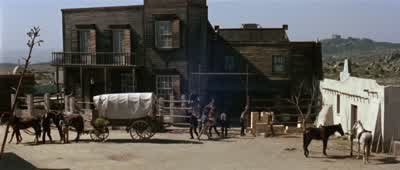 - E neanche ne vedrai mai. - A Fistful of Dollars