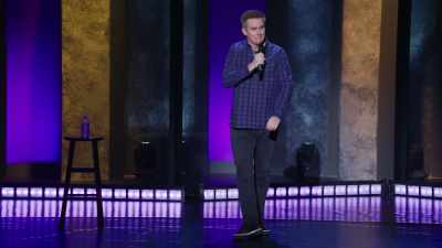 E o poziţie dificilă.
Ai multe decizii grele de luat. - Brian Regan: Nunchucks and Flamethrowers