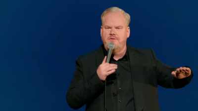 E quando finalmente chegámos
ao sítio dos balões, percebi: - Jim Gaffigan: Dark Pale