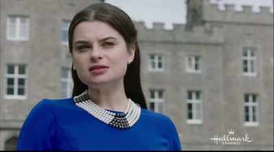 - E se me irritares?
- Sublinhado duplo. - Royally Ever After