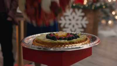  Each contestant to face off - The Great Holiday Bake War