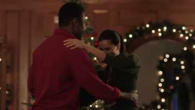 Each December,
the heart grows tender - An Ice Wine Christmas