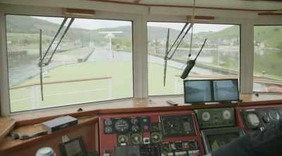 Each lock manages
a difference in water level - World's Most Scenic River Journeys