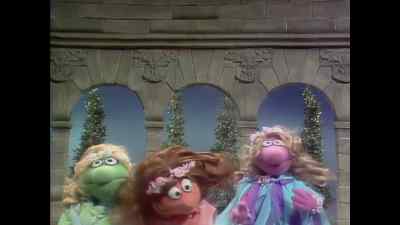 ♪ Each time I hear ♪ - The Muppet Show