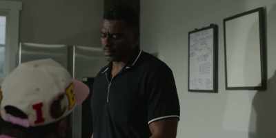 - Earl. I need your help please. - Red Flagz