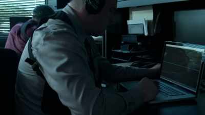 - EARL: It was about a, uh, 20-second phone call, - The Killer Truth