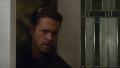 - Earl? - Private Eyes