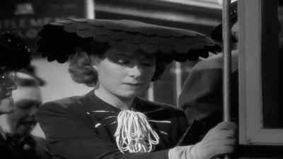 East Hill bus. - Mrs  Miniver