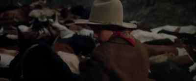 Easy, Charlie, don't spook 'em. - The Cowboys