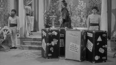 Easy, easy. - The Three Stooges Go Around the World in a Daze