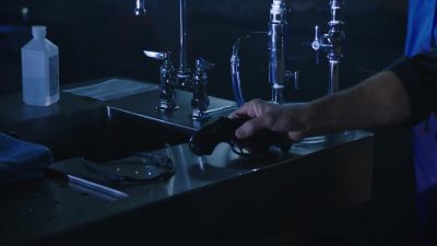 Easy, easy!
Situation's under control! - NCIS: New Orleans