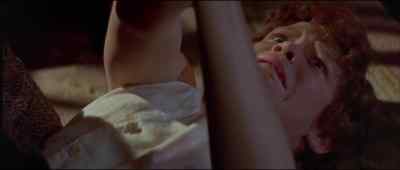 - Easy.
- His hand! He's hurt his hand. - The Reivers