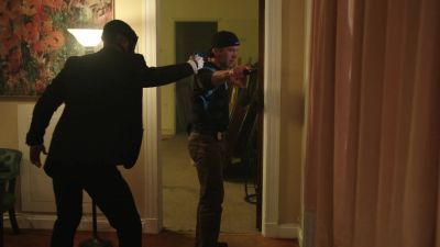 Easy. I'm gonna
drop my weapon. - NCIS: New Orleans