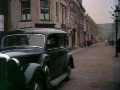 Easy, soldier, go straight ahead. - Betrayed