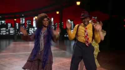 * Easy street
Easy street * - Annie Live!