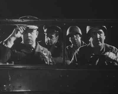 Easy, you'll get us all killed ! - Invasion of the Saucer-Men