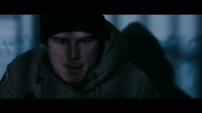 Eben. Eben, look at me. No. - 30 Days of Night