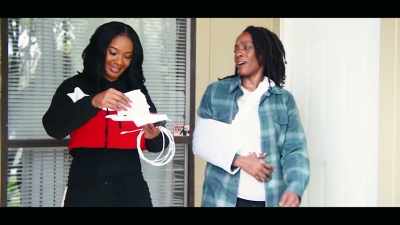 (Ebony laughs) - Ebony Hustle 2: Ballistic Protection