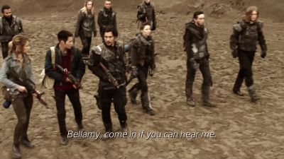 [ECHO TRANSMITTING TRIGEDASLENG ON BELLAMY'S RADIO] - The 100