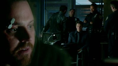 [Echoing] Come on, Castle.
Assault with a deadly weapon? - Castle