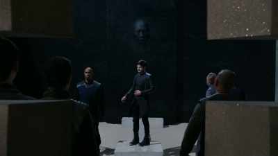 [ Echoing ] That's
a lot of people. - Marvel's Inhumans