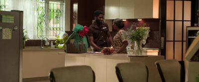 [ecstatic music playing] - Christmas in Lagos