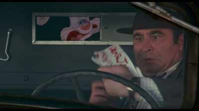Eddie, we got ourselves a ride.
Open the doors. - Prop Culture