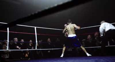 (Eddie) Protect yourself, Jimmy.
Get your hands up! - Jawbone