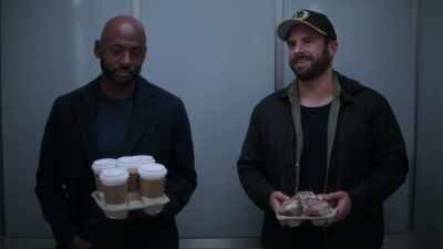 Eddie, uh, if you could have
dinner with anyone, - A Million Little Things