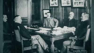 - [Edward] When Theodore
Roosevelt steps into - Theodore Roosevelt