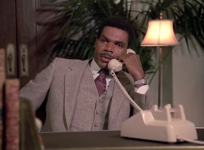 Edwards.
It's Owens. - The A-Team